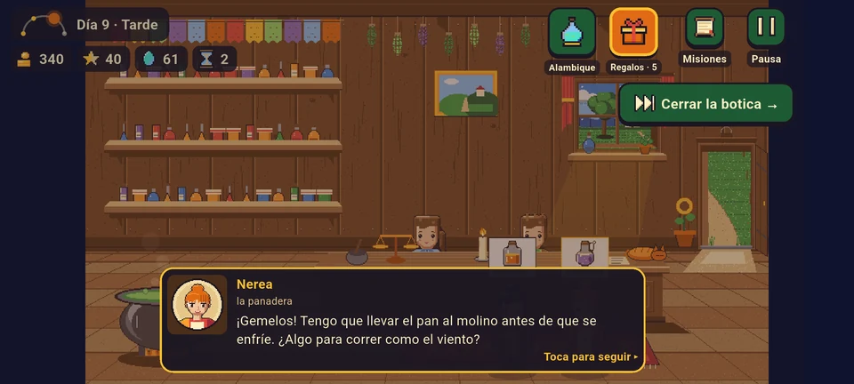 Antes: la botica en la tarde en un teléfono alargado, con dos franjas azul oscuro a los lados de la escena.