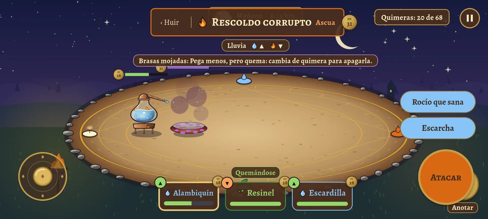 Antes: la arena de noche contra Rescoldo corrupto. Arriba, el letrero «Lluvia» con sus flechitas y, debajo, la placa «Brasas mojadas: Pega menos, pero quema: cambia de quimera para apagarla», encima de la barra de vida morada de la corrupta. Abajo a la derecha, el botón «Anotar» asomado detrás de «Atacar».